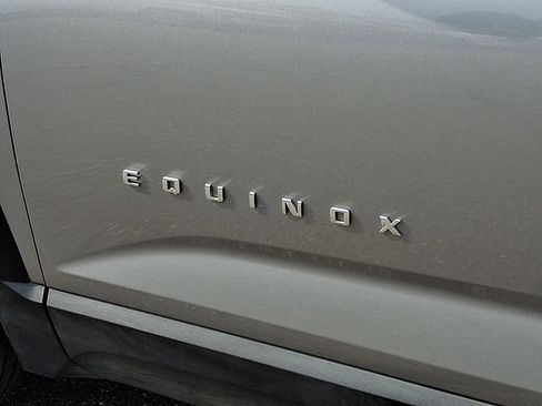 Used 2025 Chevrolet Equinox LT AWD/4WD image 26