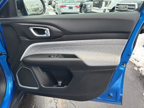 Used 2022 Jeep Compass Latitude image 26