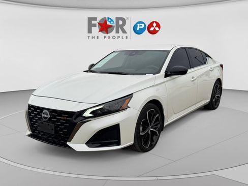 Used 2024 Nissan Altima 2.5 SR FWD image 1