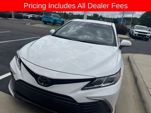 Used 2021 Toyota Camry LE FWD image 2