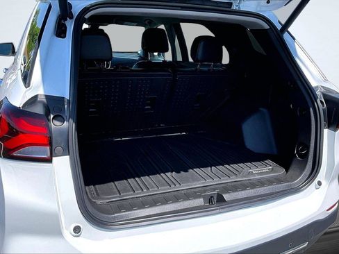Used 2023 Chevrolet Equinox Premier w/ LPO, Floor Liner Package AWD/4WD image 5