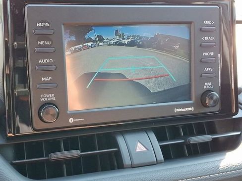 Used 2021 Toyota RAV4 XLE image 22