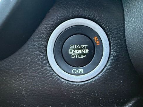 Used 2023 RAM 1500 Big Horn AWD/4WD image 32