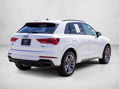 Used 2025 Audi Q3 2.0T Premium w/ Convenience Package AWD/4WD image 5