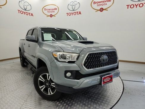 Used 2019 Toyota Tacoma TRD Sport image 1