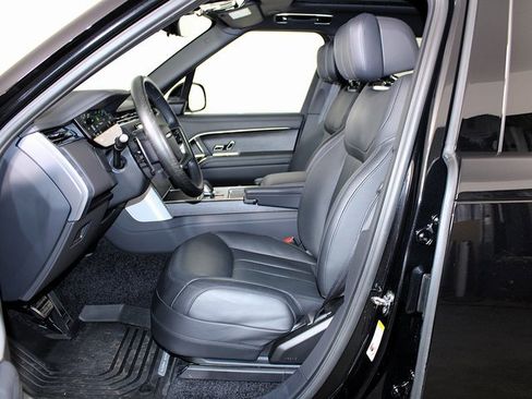 Used 2025 Land Rover Range Rover Autobiography image 5