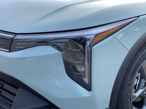 New 2026 Kia K4 LXS image 8