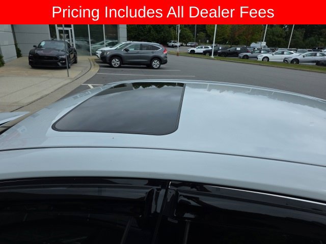 Used 2024 Toyota Camry SE w/ Convenience Package FWD image 15