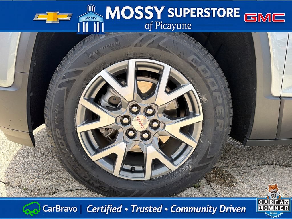 Certified 2023 GMC Acadia SLT w/ LPO, Floor Liner Package FWD image 15