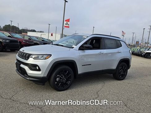 New 2026 Jeep Compass Latitude image 3
