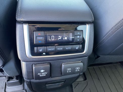 Certified 2022 Subaru Ascent Touring AWD/4WD image 36
