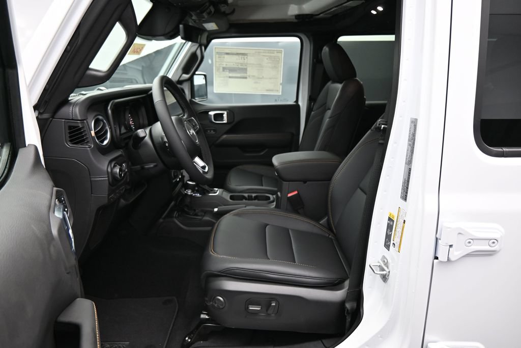New 2027 Jeep Wrangler Unlimited Sahara AWD/4WD image 9
