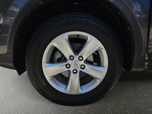 Used 2013 Toyota RAV4 XLE FWD image 36