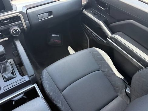 Used 2025 Toyota Tacoma SR5 AWD/4WD image 23