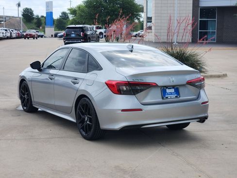 Used 2024 Honda Civic Sport image 7