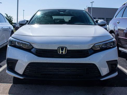 Used 2023 Honda Civic EX image 2