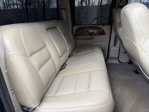 Used 2003 Ford F350 Lariat image 26