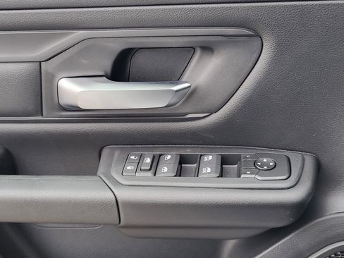 New 2026 RAM 1500 Express AWD/4WD image 13