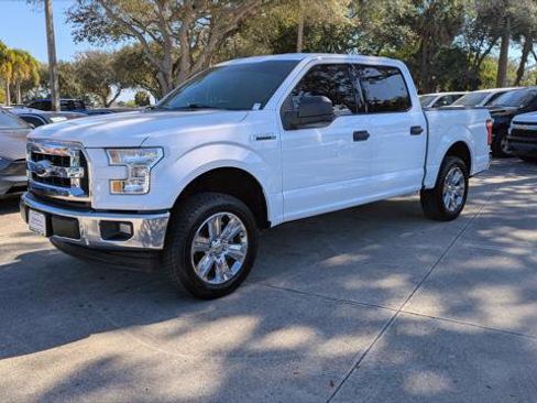 Used 2017 Ford F150 XLT image 2