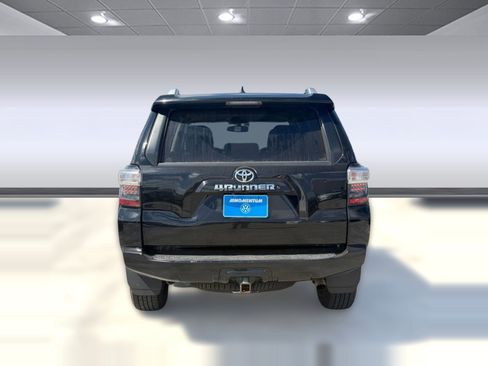 Used 2014 Toyota 4Runner SR5 Premium image 8