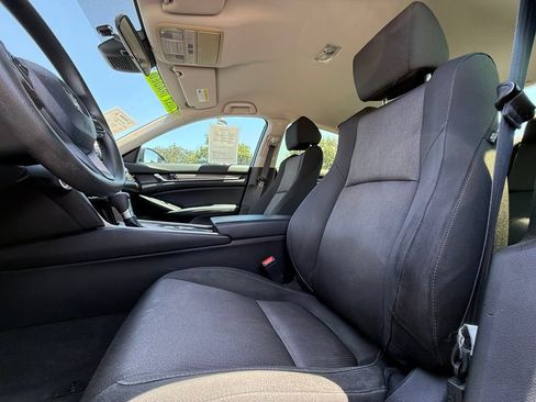 Used 2018 Honda Accord LX image 35