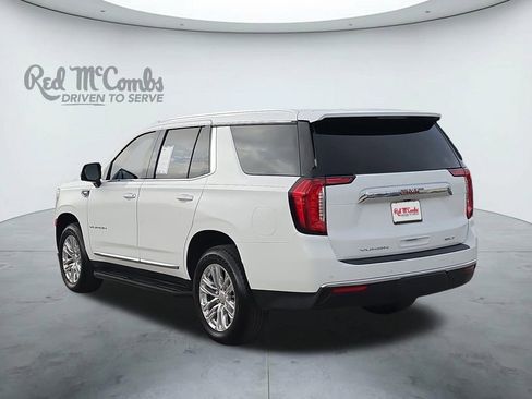 Used 2023 GMC Yukon SLT w/ SLT Luxury Package image 3