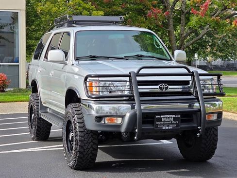 Used 2001 Toyota 4Runner SR5 image 2