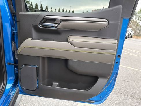 Used 2023 Chevrolet Silverado 1500 ZR2 w/ Technology Package image 16