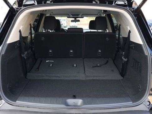 New 2025 Nissan Pathfinder SV image 16