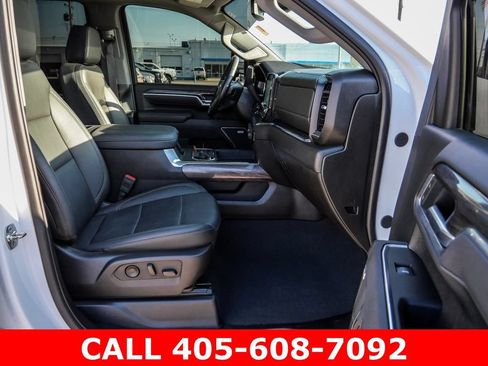 Used 2025 Chevrolet Silverado 3500 LTZ w/ LTZ Convenience Package AWD/4WD image 17