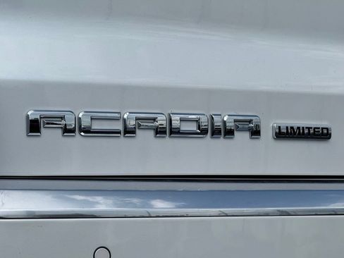 Used 2017 GMC Acadia Limited SLT FWD image 10