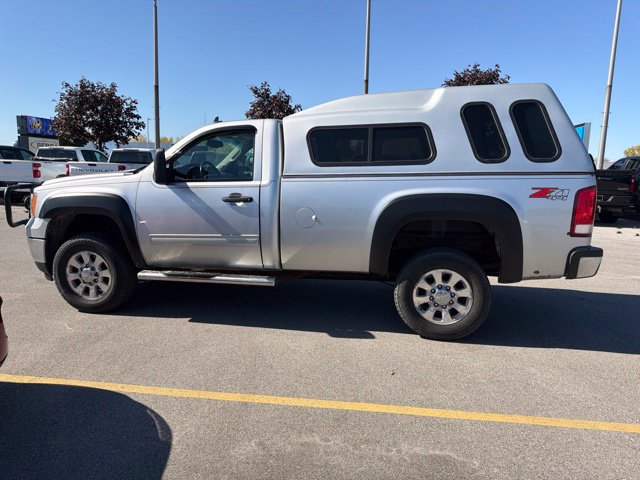 Used 2013 GMC Sierra 2500 SLE w/ SLE Preferred Package AWD/4WD image 2