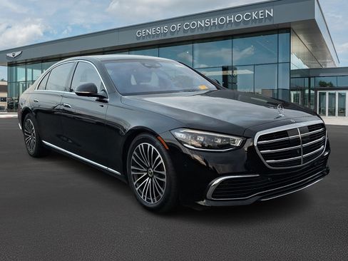 Used 2021 Mercedes-Benz S 580 4MATIC Sedan image 2