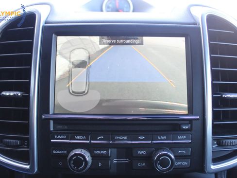 Used 2014 Porsche Cayenne Platinum Edition image 23