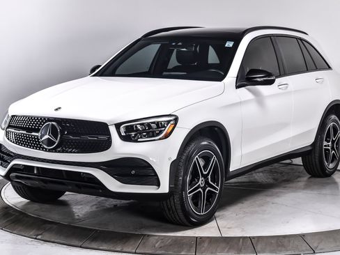 Used 2022 Mercedes-Benz GLC 300 4MATIC image 2