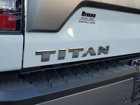 Used 2023 Nissan Titan Platinum Reserve w/ Moonroof Package AWD/4WD image 7