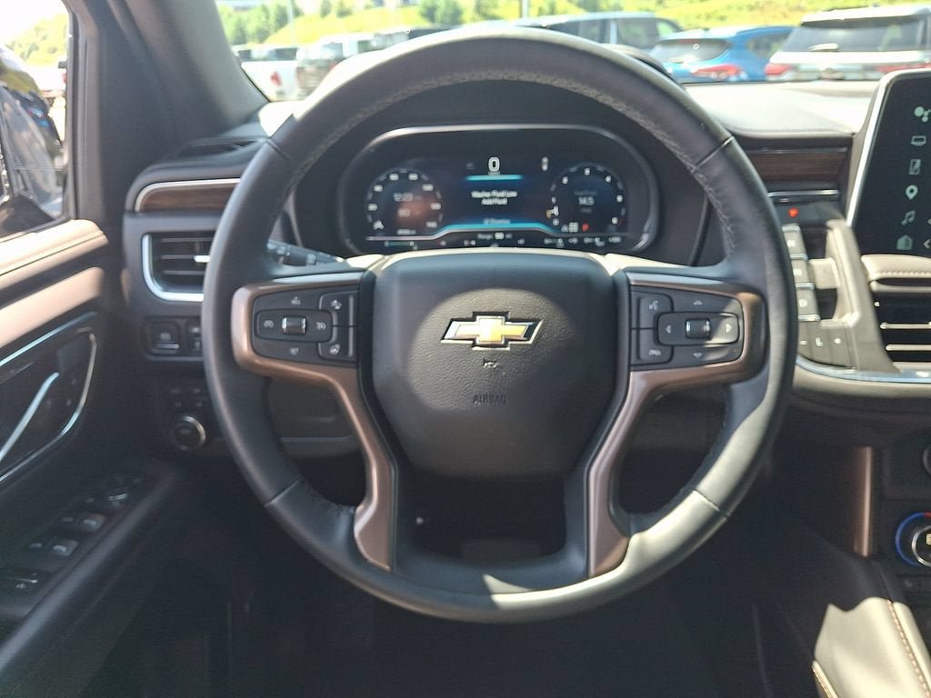 Used 2024 Chevrolet Tahoe High Country AWD/4WD image 19