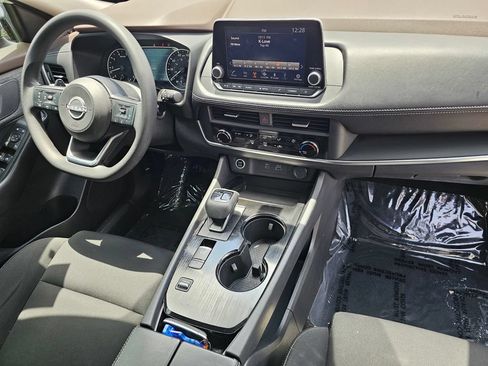 Used 2023 Nissan Rogue S FWD image 7