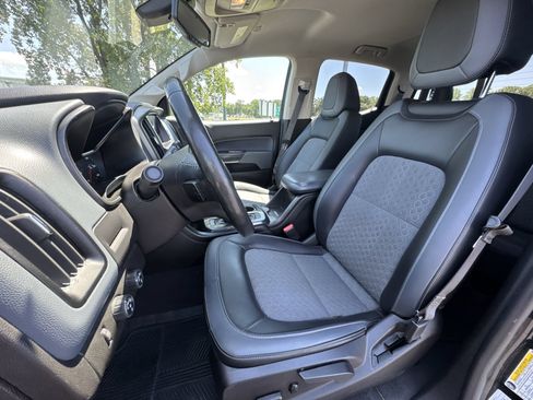Used 2021 Chevrolet Colorado Z71 AWD/4WD image 11