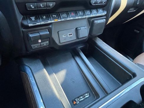 Used 2021 Chevrolet Silverado 2500 High Country w/ Z71 Off-Road Package image 11