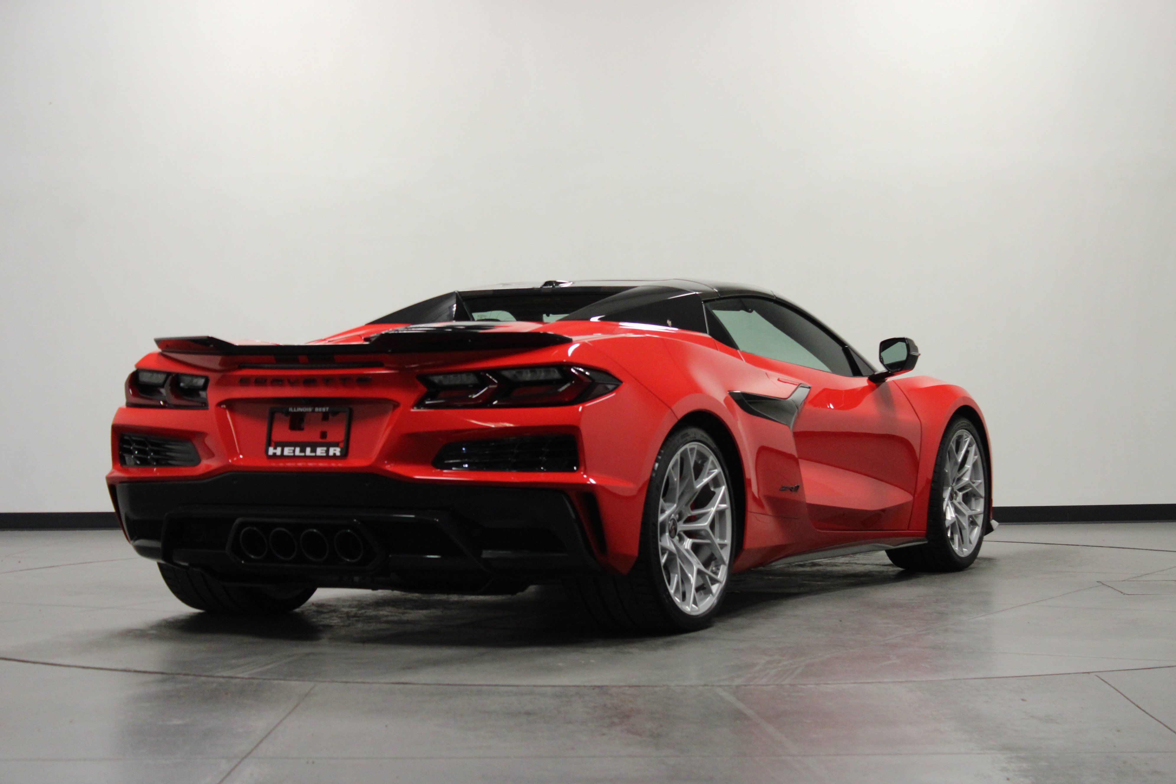 Used 2025 Chevrolet Corvette ZR1 RWD image 4