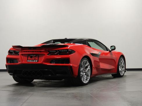 Used 2025 Chevrolet Corvette ZR1 RWD image 4