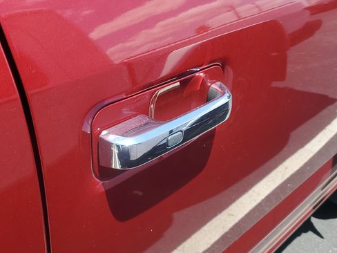 Used 2018 Ford F150 Platinum w/ Equipment Group 701A Luxury AWD/4WD image 6