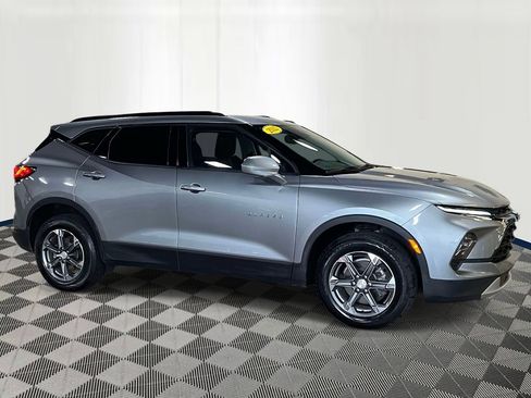 Used 2024 Chevrolet Blazer LT w/ Convenience Package FWD image 5