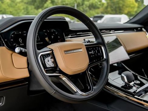 New 2026 Land Rover Range Rover Sport SE AWD/4WD image 19