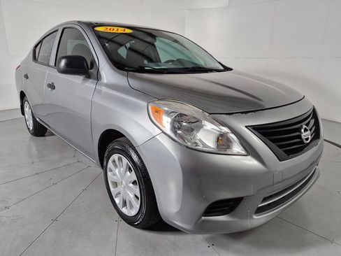 Used 2014 Nissan Versa S Plus FWD image 6