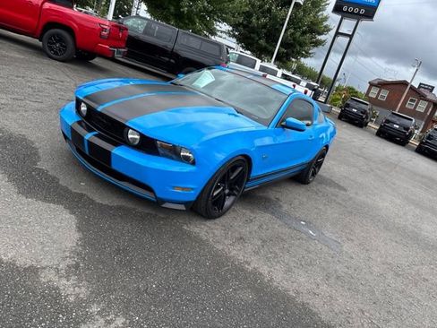 Used 2010 Ford Mustang GT RWD image 1