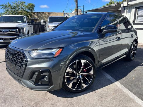 Used 2024 Audi SQ5 Prestige AWD/4WD image 3