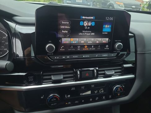 Certified 2025 Nissan Pathfinder SV image 22