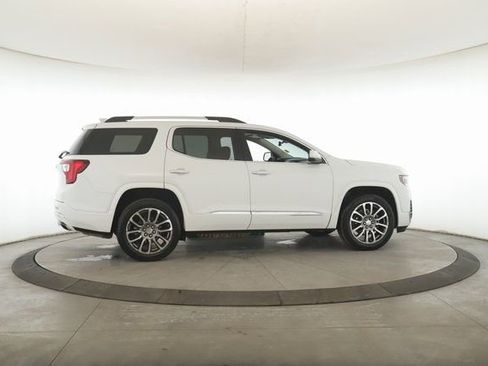 Used 2023 GMC Acadia Denali w/ Denali Ultimate Package image 6